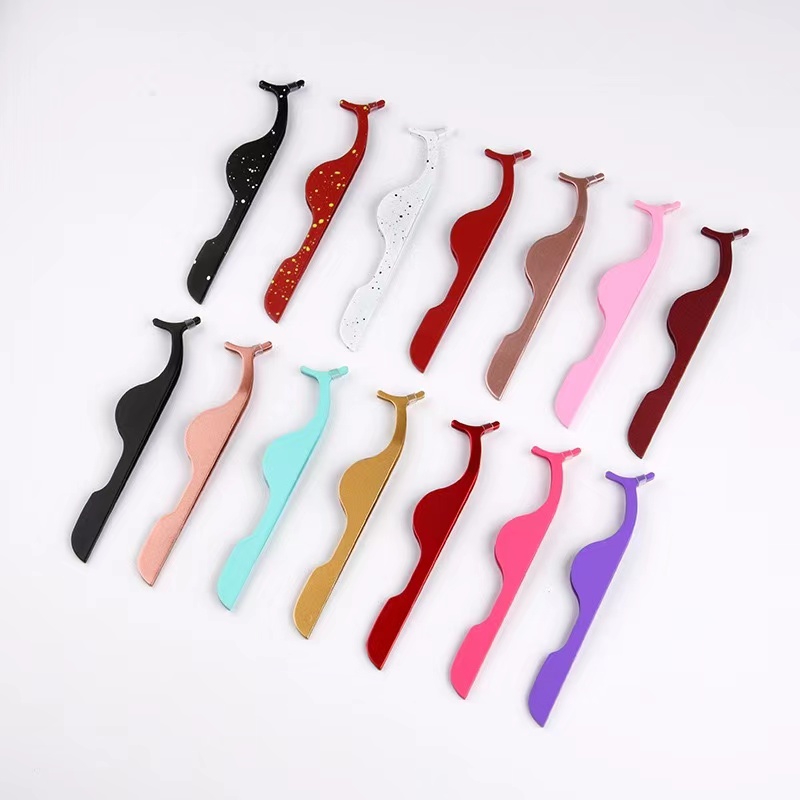 COMPANION EYELASH TWEEZERS